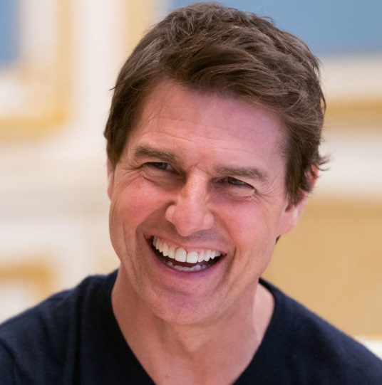 tom cruise teeth fake